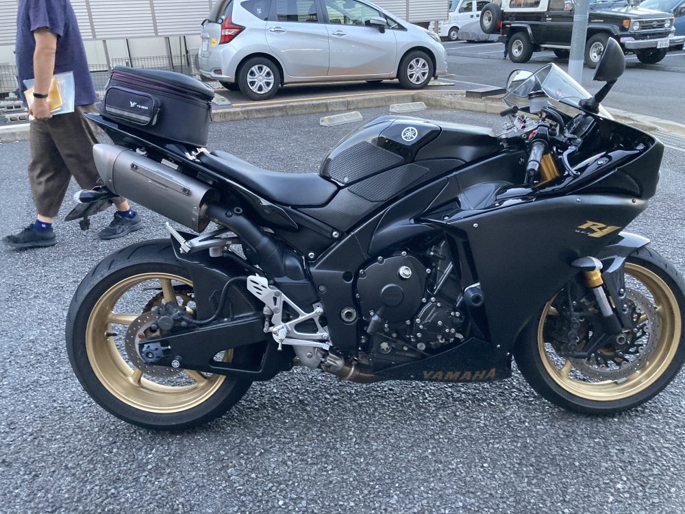 ヤマハ YZFーR1