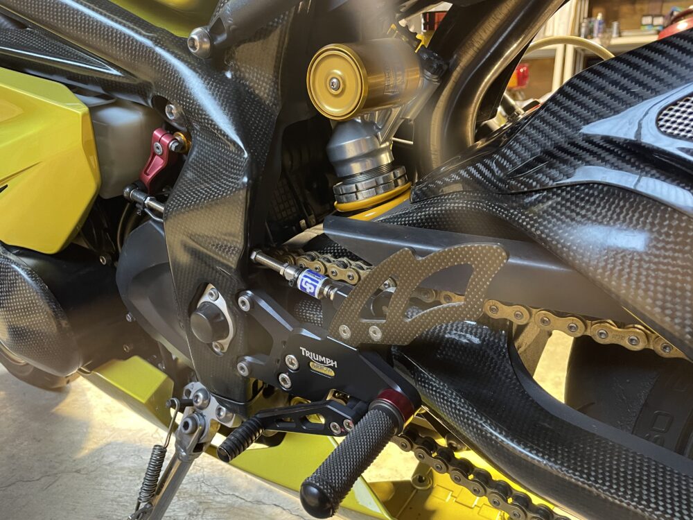 【品質SALE保証】Triumph トライアンフ　デイトナ675 フロントホイール　Daytona675 ストリートトリプル トライアンフ用