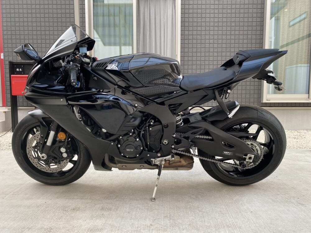 YZF-R1　YAMAHA　ヤマハ