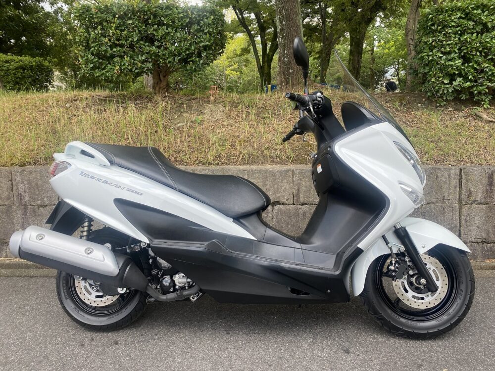 バーグマン200　スズキ　SUZUKI