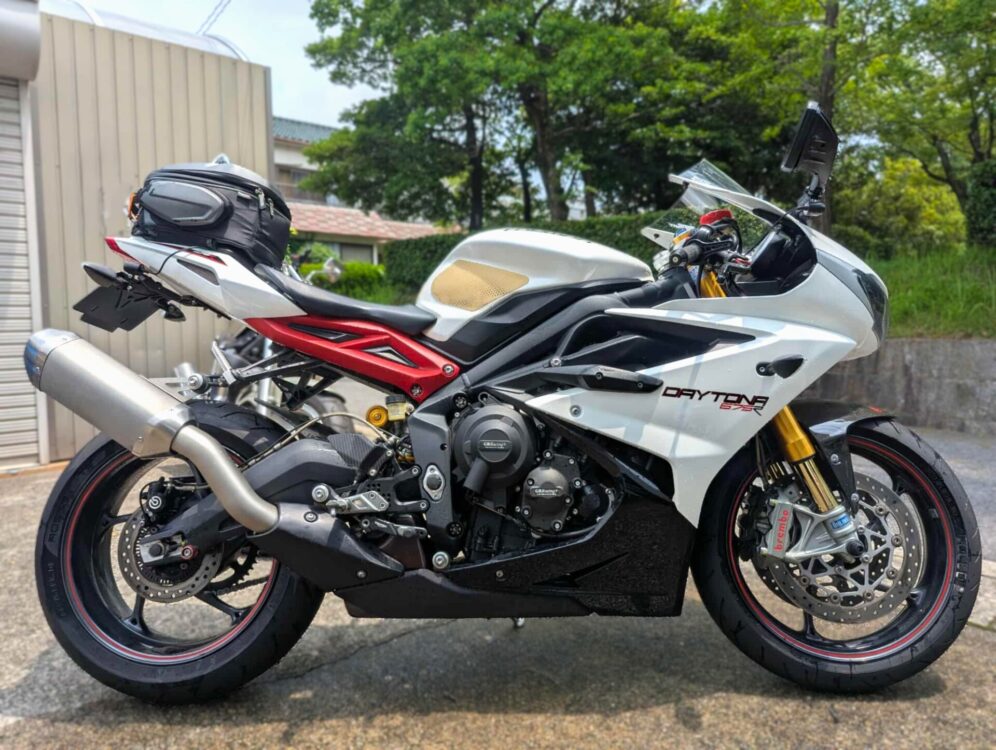 デイトナ675R トライアンフ
