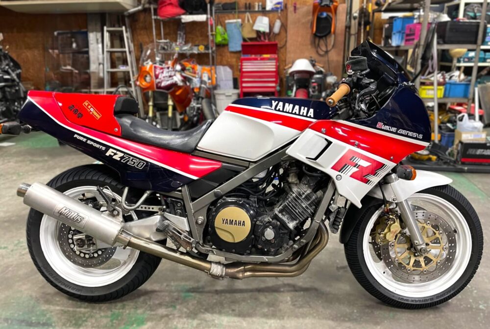 FZ750 YAMAHA ヤマハ