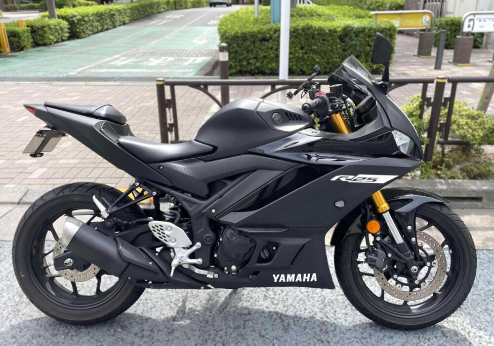 YZF-R25 YAMAHA ヤマハ